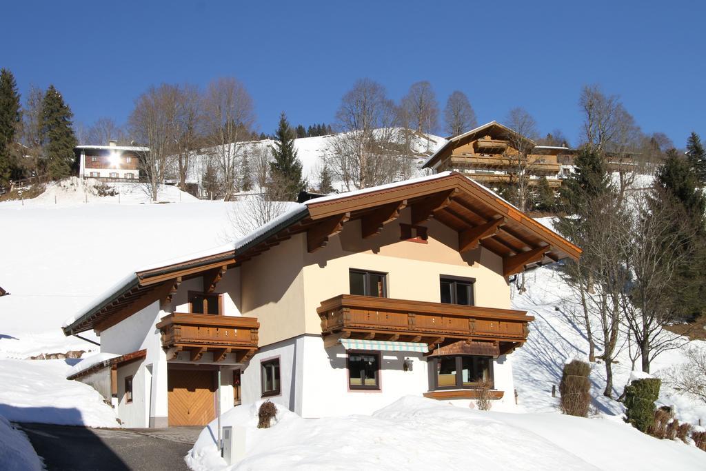 Haus Schwaighofer Apartman Saalbach Hinterglemm Kültér fotó